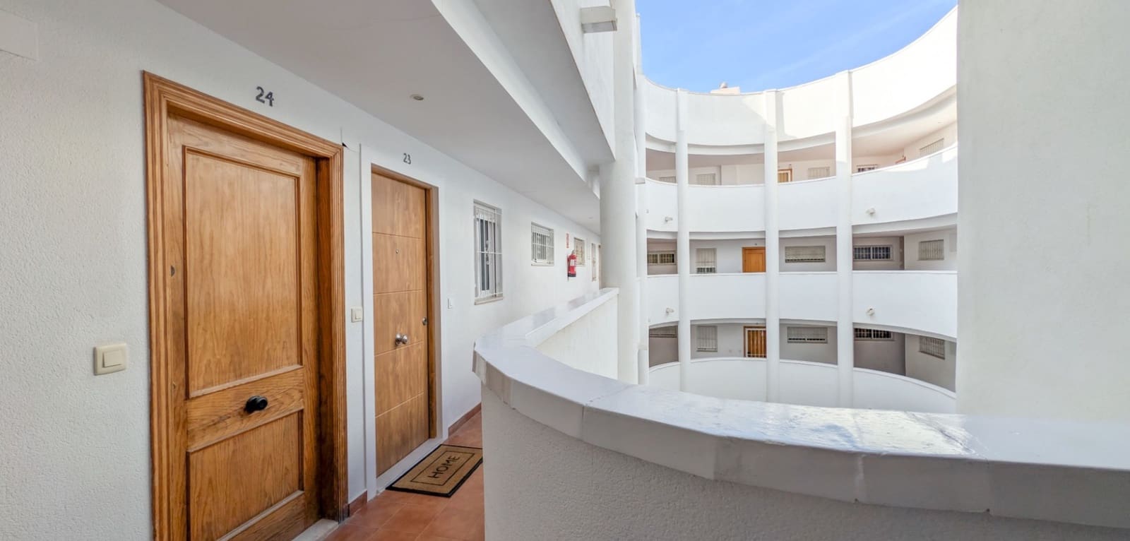 2 slaapkamer Appartement te koop in Torrevieja met zwembad - € 174.800 (Ref: 9445437)