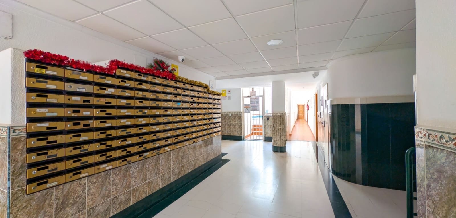 2 slaapkamer Appartement te koop in Torrevieja met zwembad - € 174.800 (Ref: 9445437)