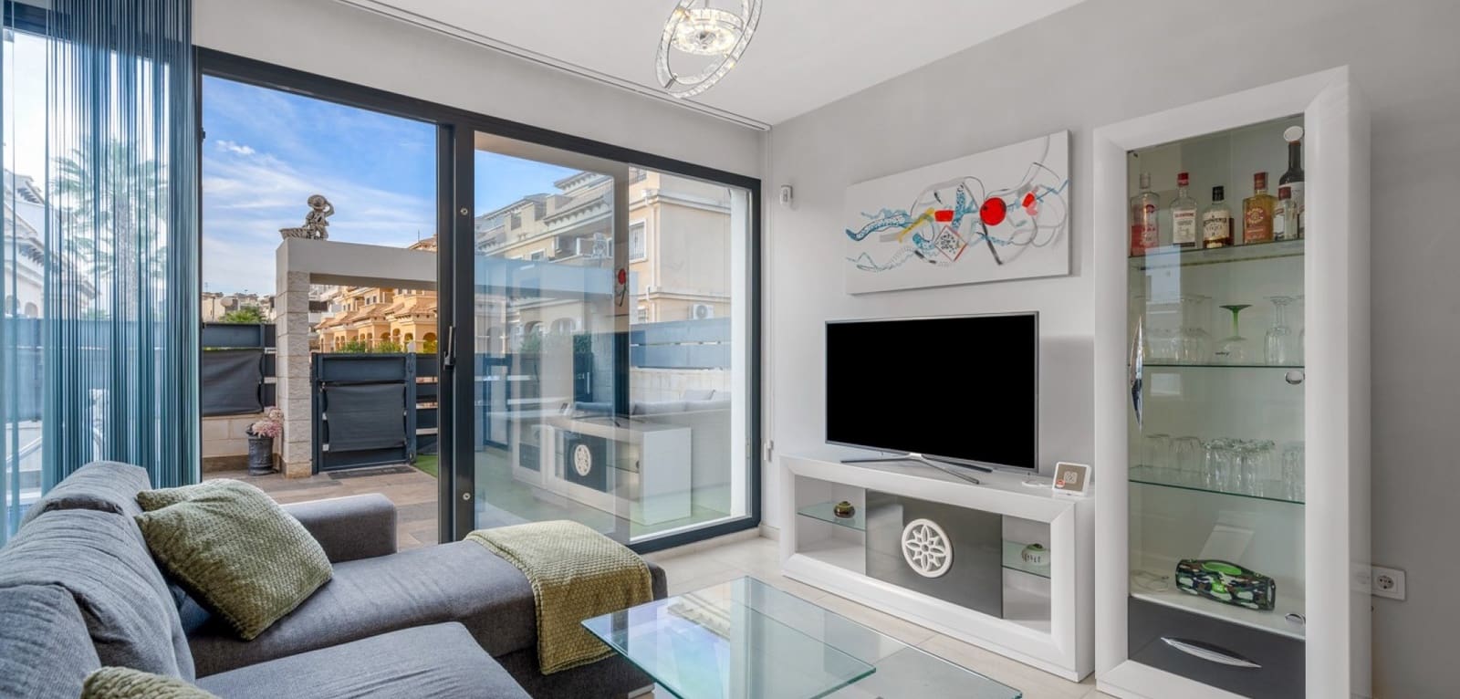 3 Zimmer Villa zu verkaufen in Orihuela Costa mit Pool - 379.900 € (Ref: 9457839)