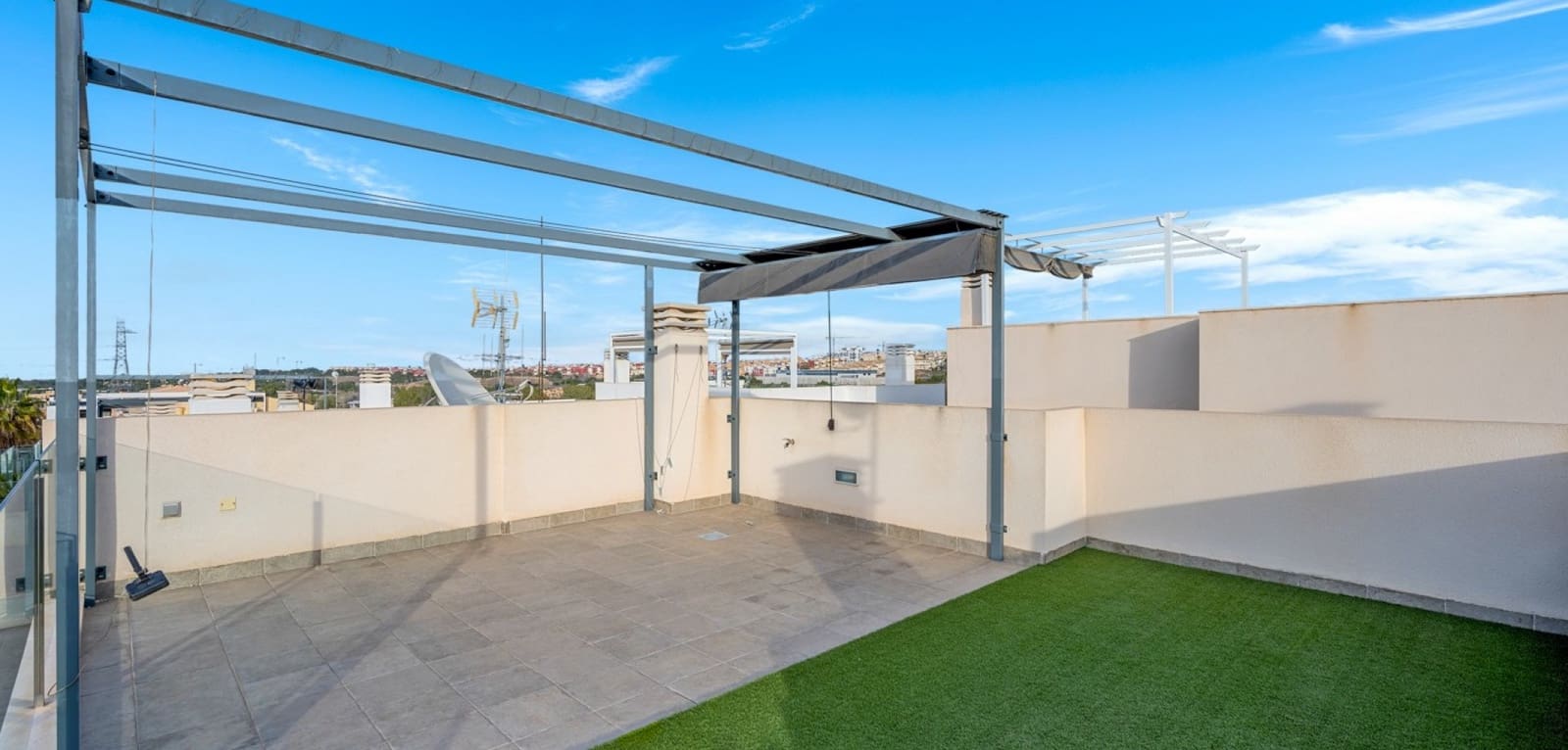 3 Zimmer Villa zu verkaufen in Orihuela Costa mit Pool - 379.900 € (Ref: 9457839)