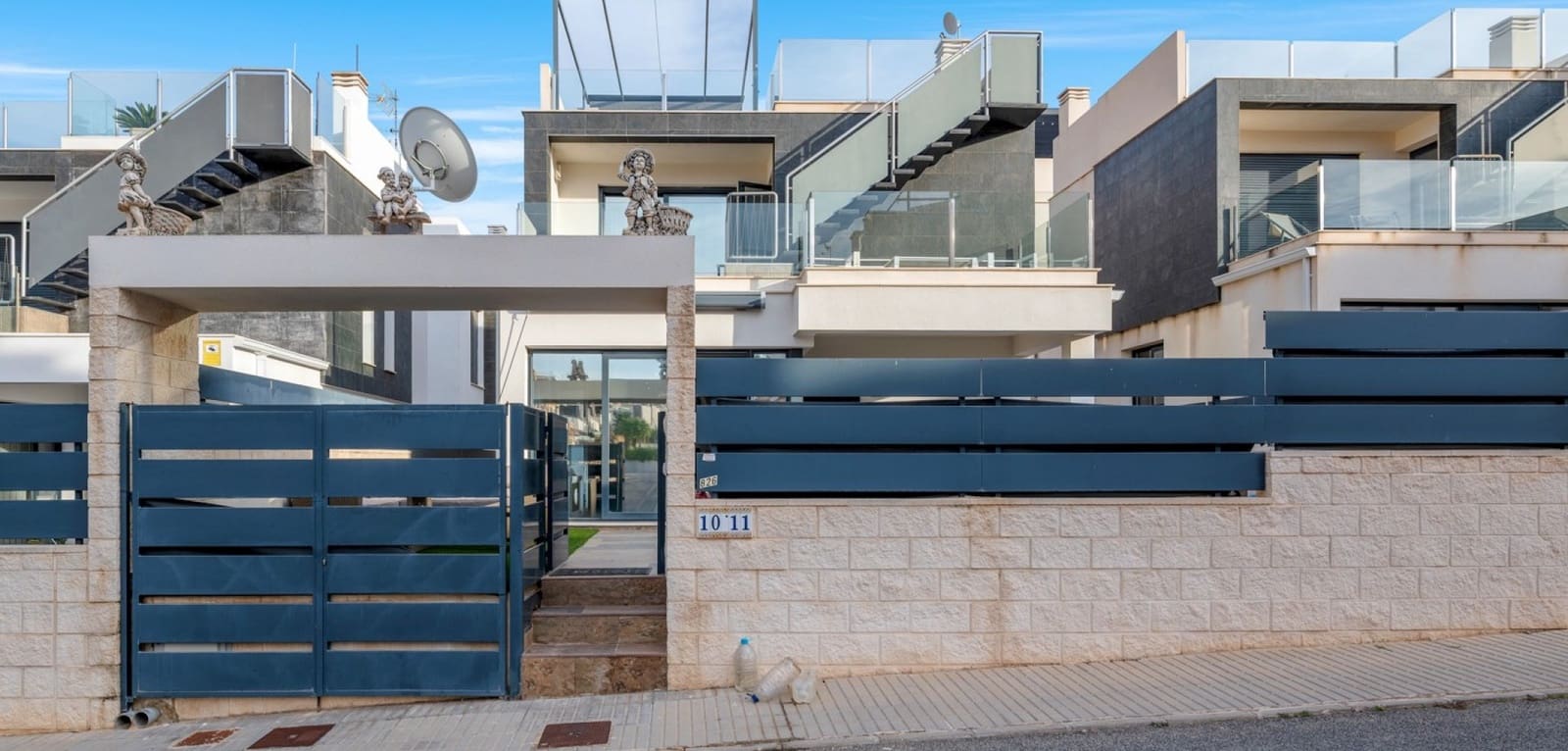 3 Zimmer Villa zu verkaufen in Orihuela Costa mit Pool - 379.900 € (Ref: 9457839)