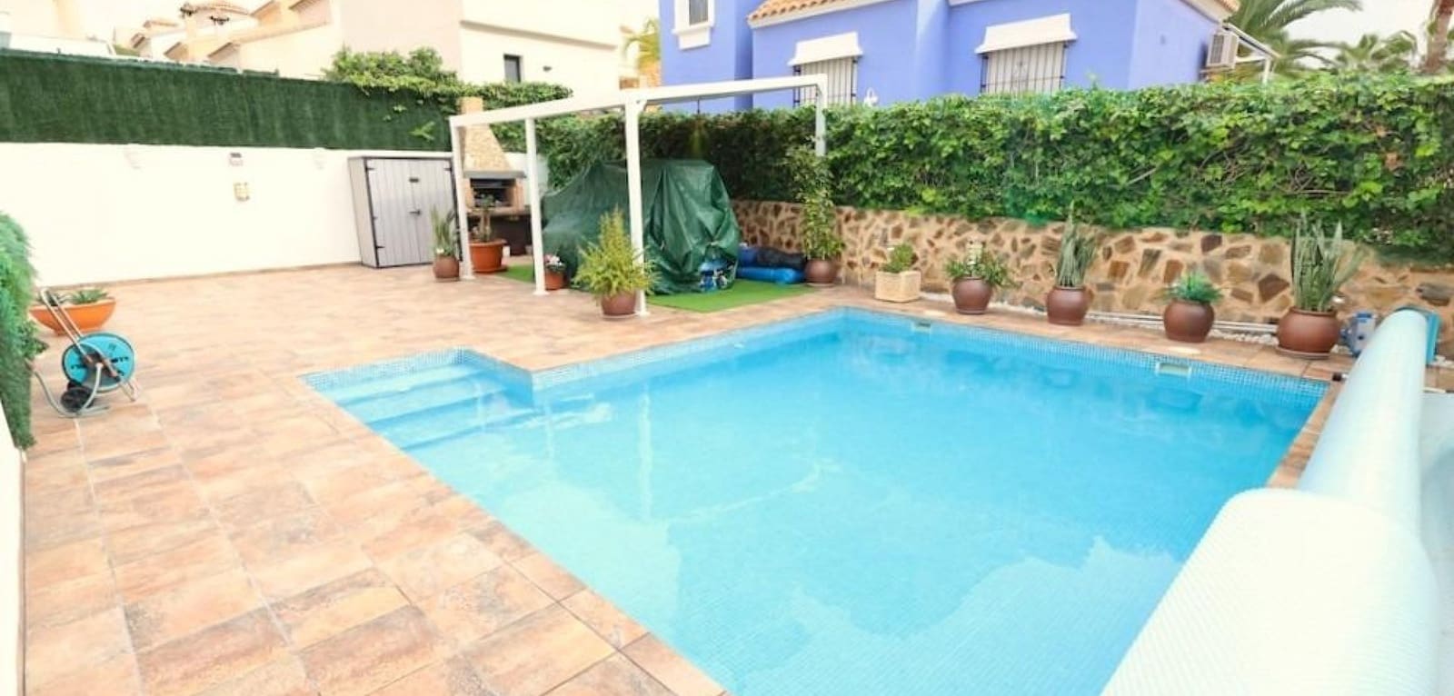 4 quarto Moradia para venda em Filipinas com piscina - 461 318 € (Ref: 9457840)