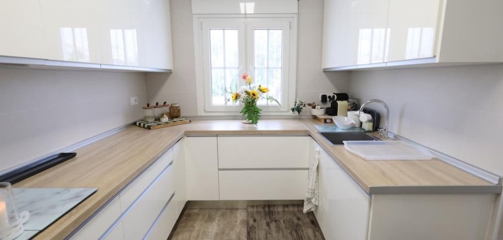 4 quarto Moradia para venda em Filipinas com piscina - 461 318 € (Ref: 9457840)