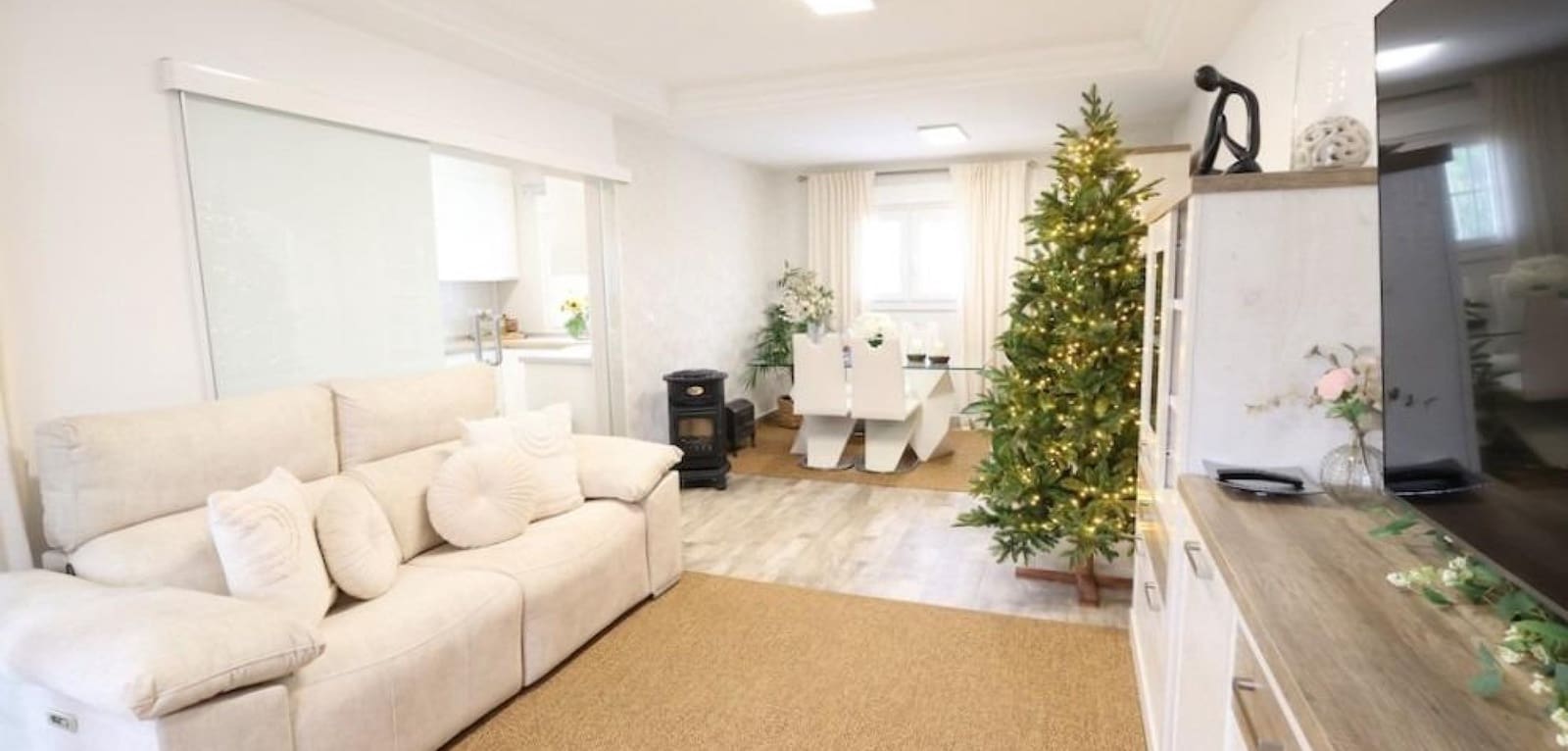 4 quarto Moradia para venda em Filipinas com piscina - 461 318 € (Ref: 9457840)