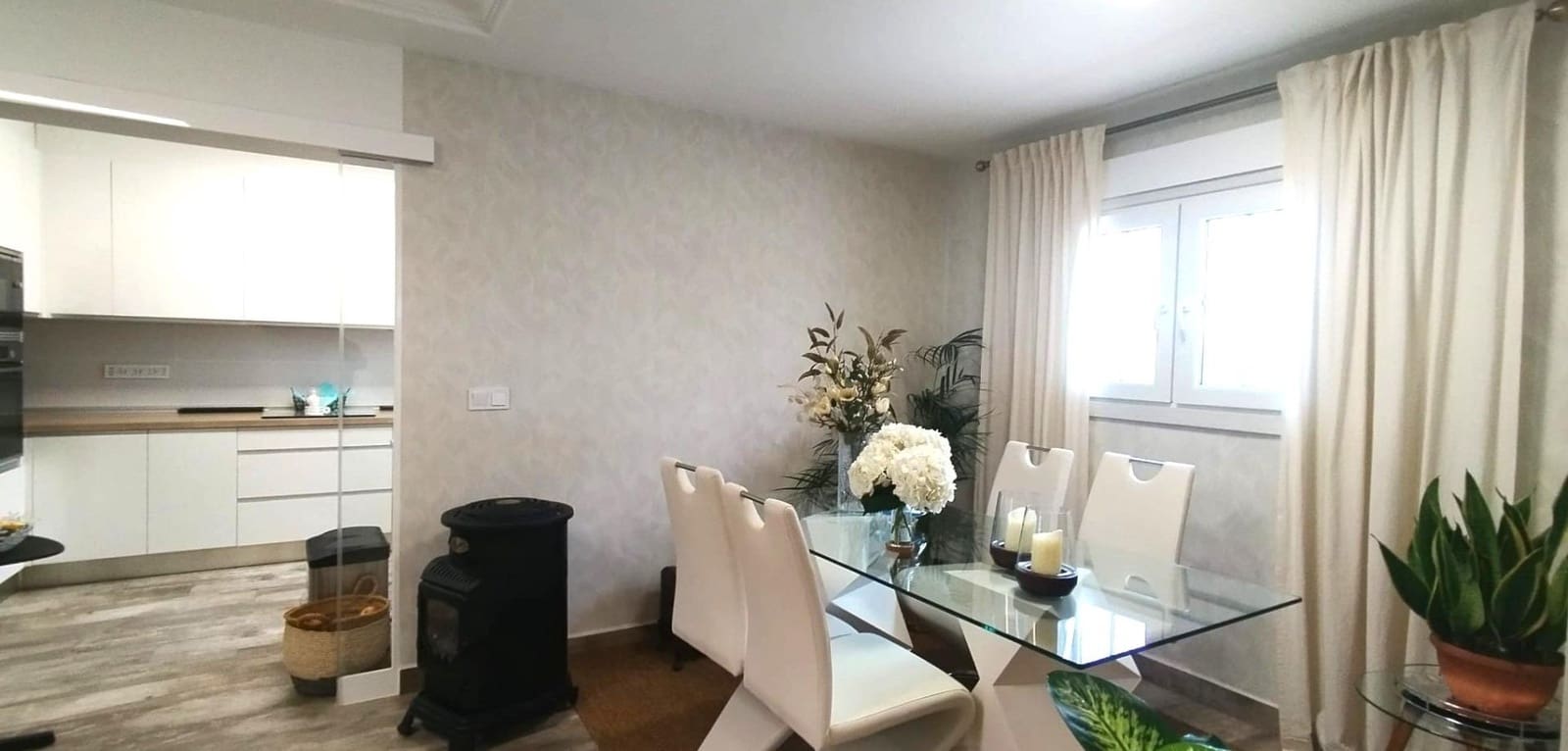 4 quarto Moradia para venda em Filipinas com piscina - 461 318 € (Ref: 9457840)