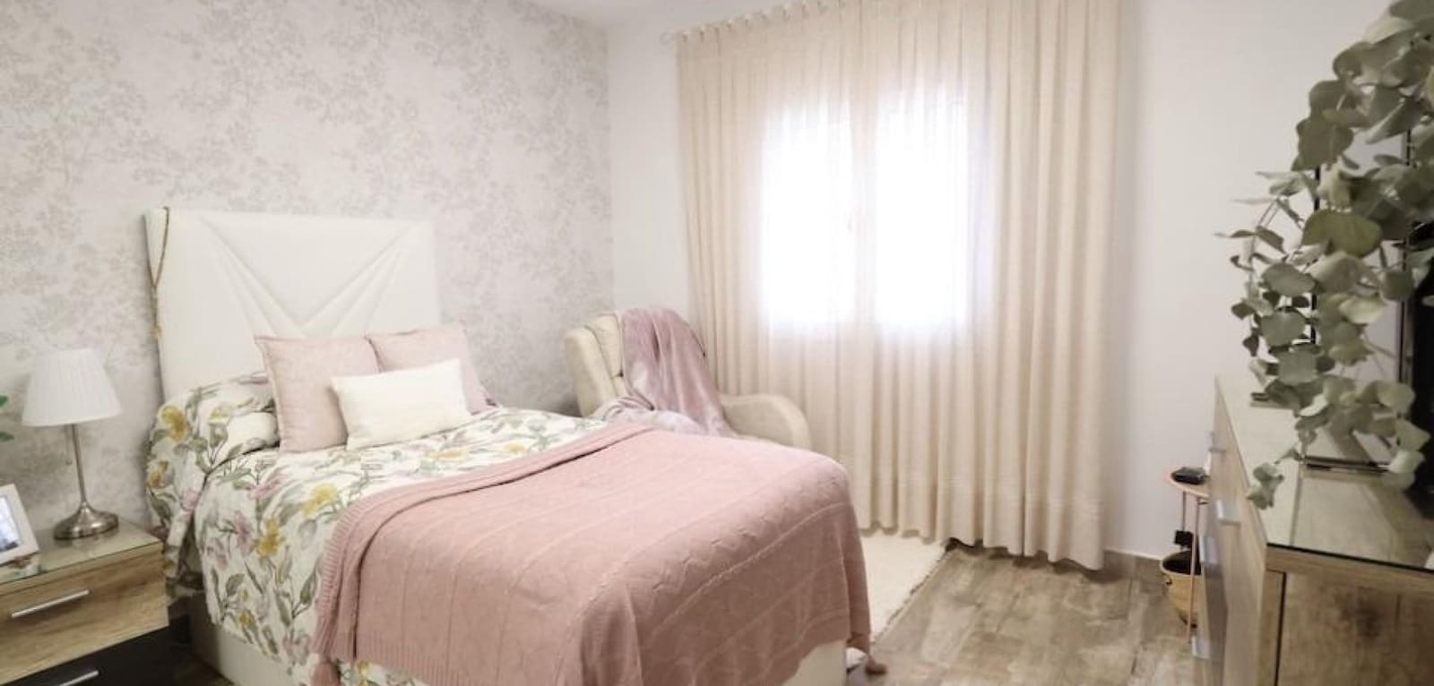 4 quarto Moradia para venda em Filipinas com piscina - 461 318 € (Ref: 9457840)