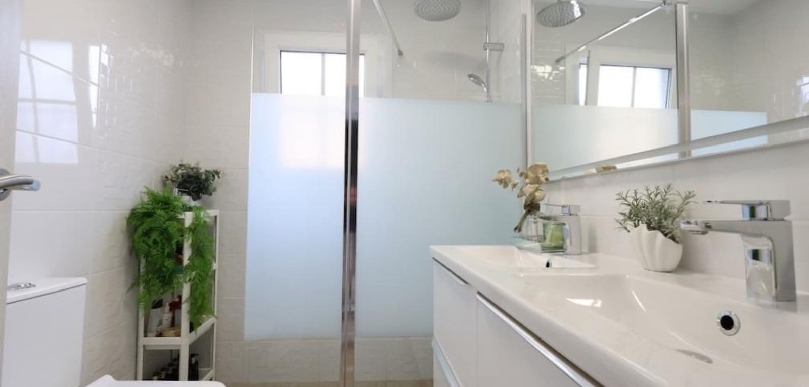 4 quarto Moradia para venda em Filipinas com piscina - 461 318 € (Ref: 9457840)