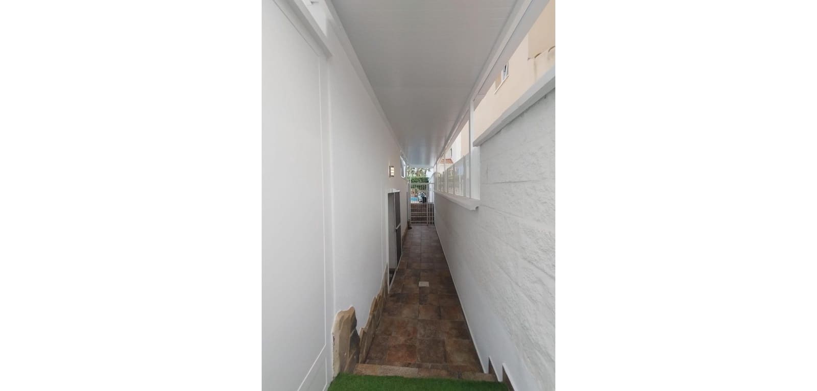 4 quarto Moradia para venda em Filipinas com piscina - 461 318 € (Ref: 9457840)