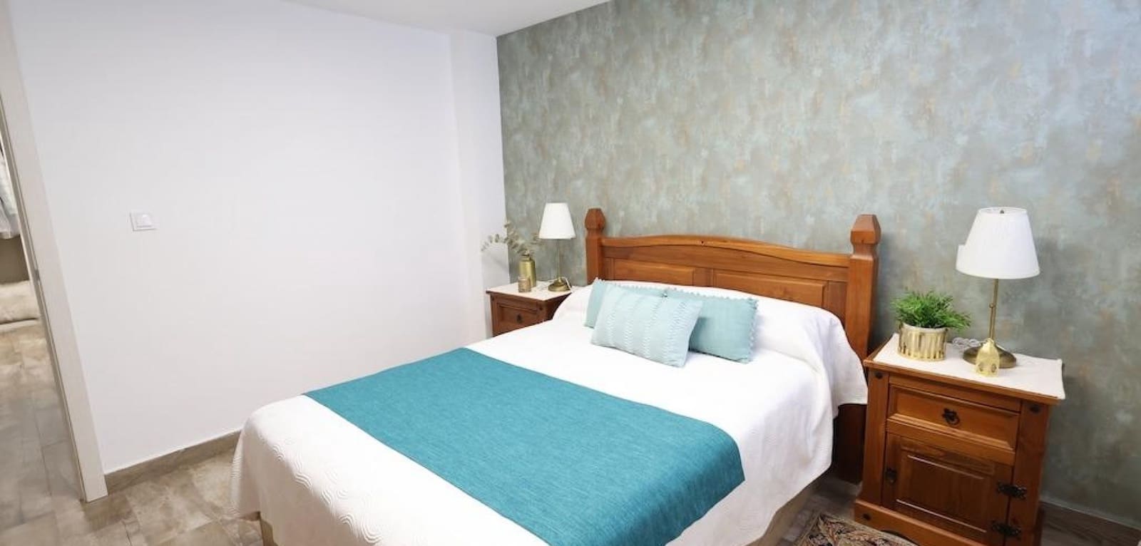 4 quarto Moradia para venda em Filipinas com piscina - 461 318 € (Ref: 9457840)