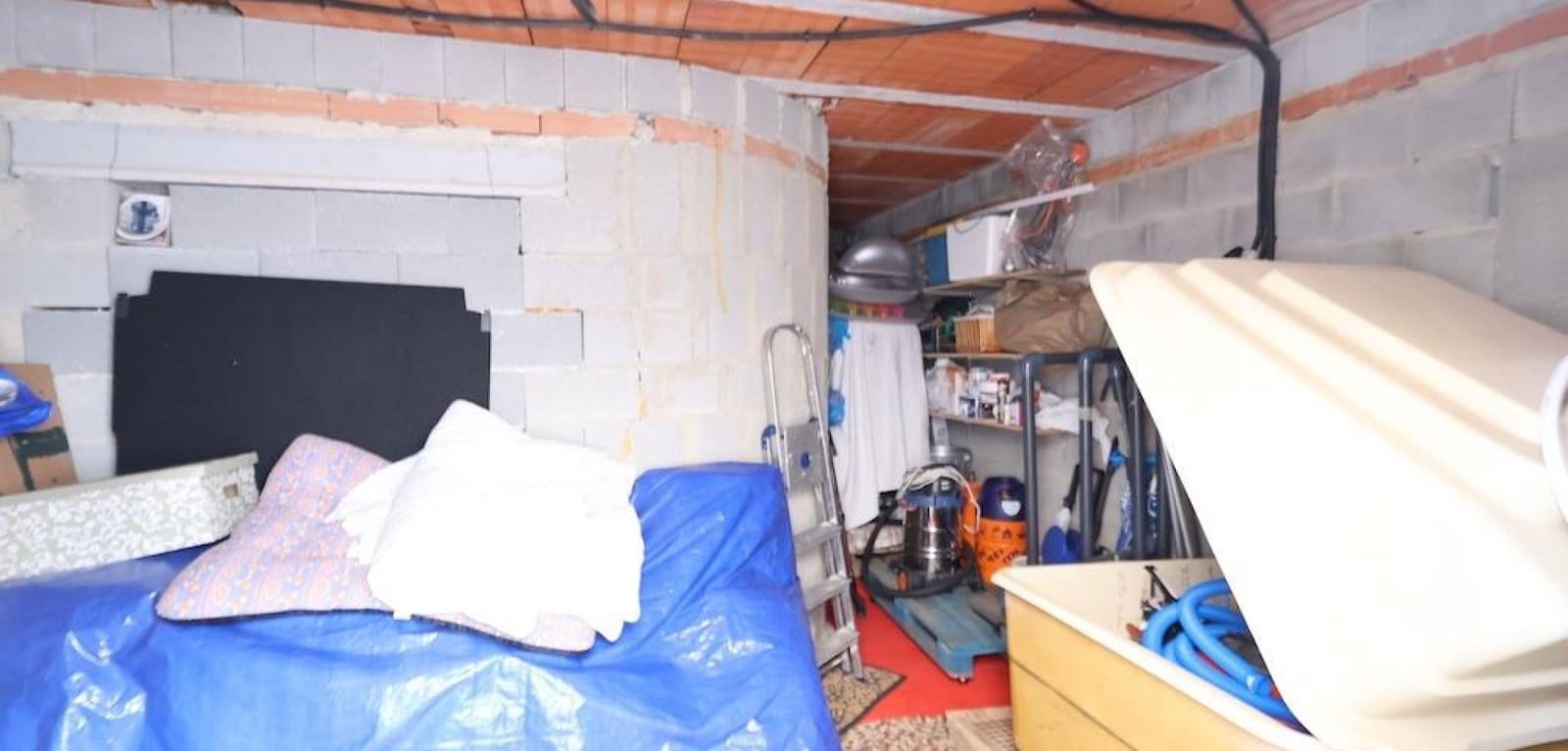 4 quarto Moradia para venda em Filipinas com piscina - 461 318 € (Ref: 9457840)