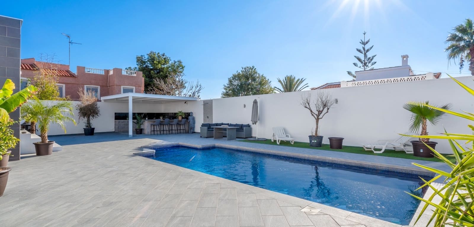 5 Zimmer Villa zu verkaufen in Ciudad Quesada mit Pool - 498.000 € (Ref: 9462824)