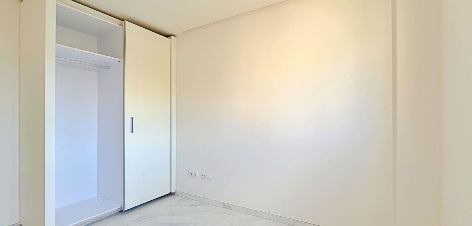 2 bedroom Apartment for sale in Villamartin - € 259,000 (Ref: 9462826)