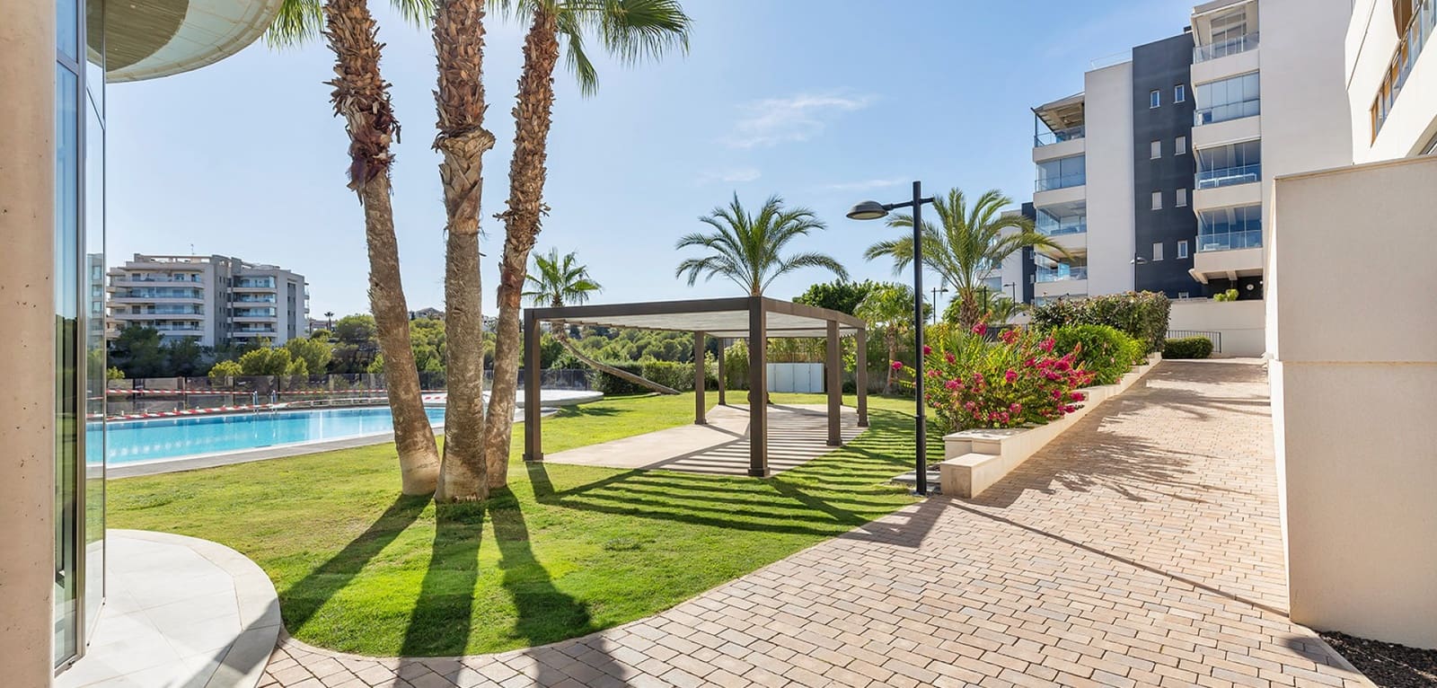 2 bedroom Apartment for sale in Villamartin - € 259,000 (Ref: 9462826)