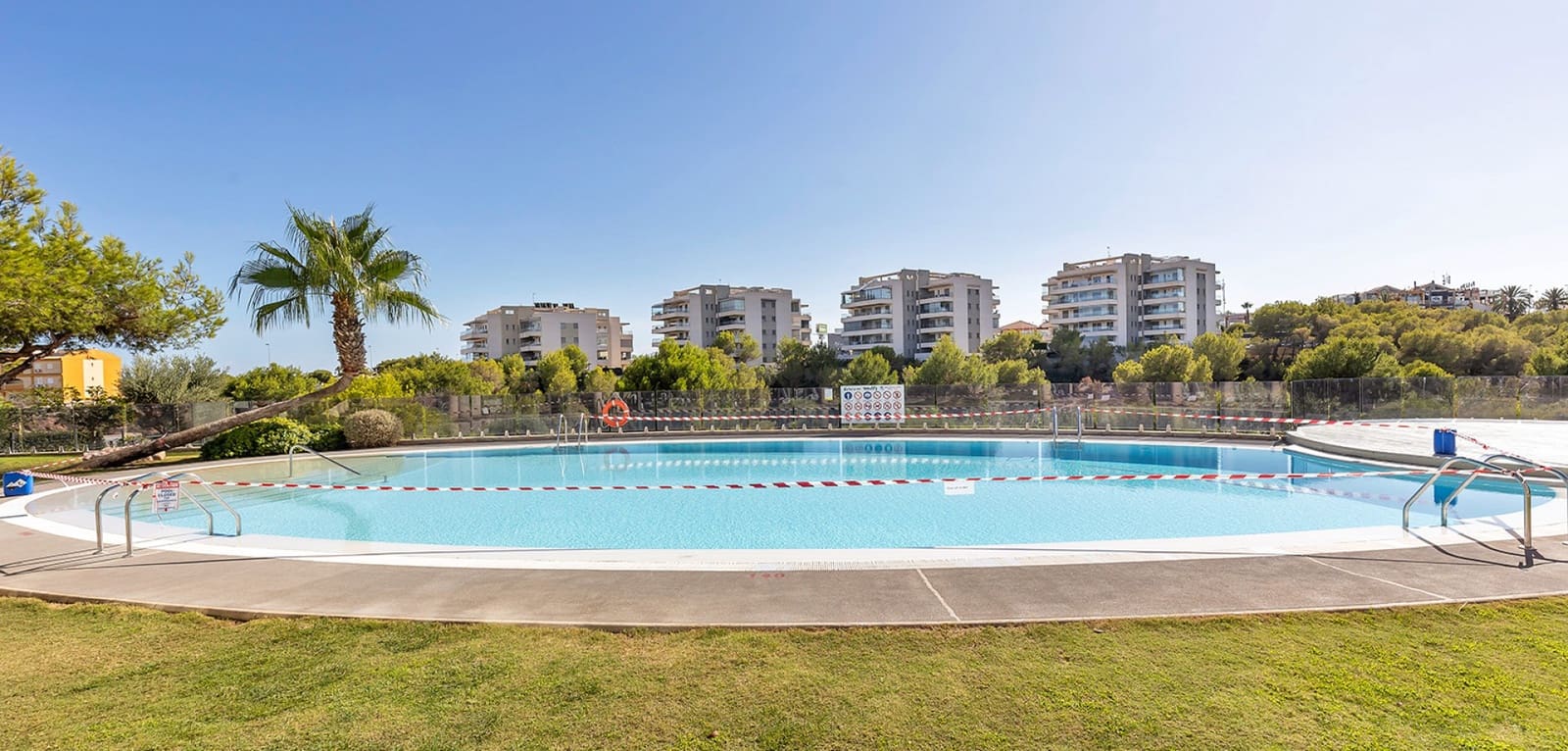 2 bedroom Apartment for sale in Villamartin - € 259,000 (Ref: 9462826)