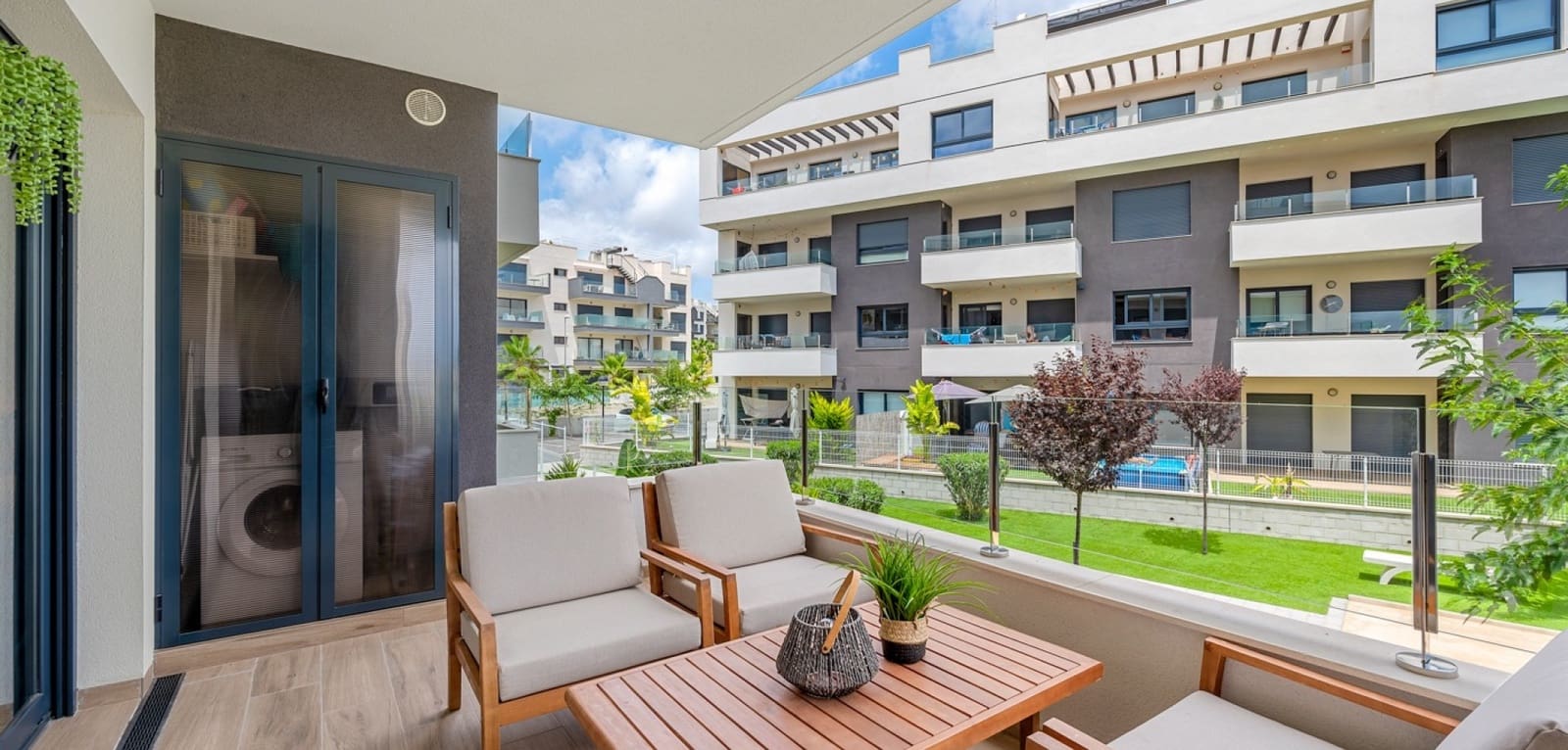 2 Zimmer Apartment zu verkaufen in Villamartin mit Pool - 239.000 € (Ref: 9462828)