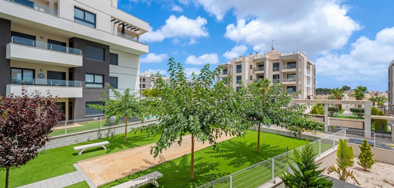 2 Zimmer Apartment zu verkaufen in Villamartin mit Pool - 239.000 € (Ref: 9462828)