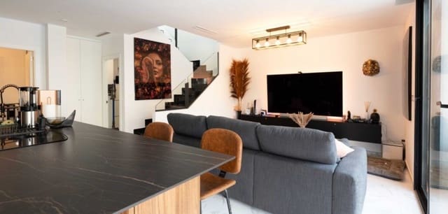 3 Zimmer Villa zu verkaufen in Los Montesinos mit Pool - 399.000 € (Ref: 9462830)