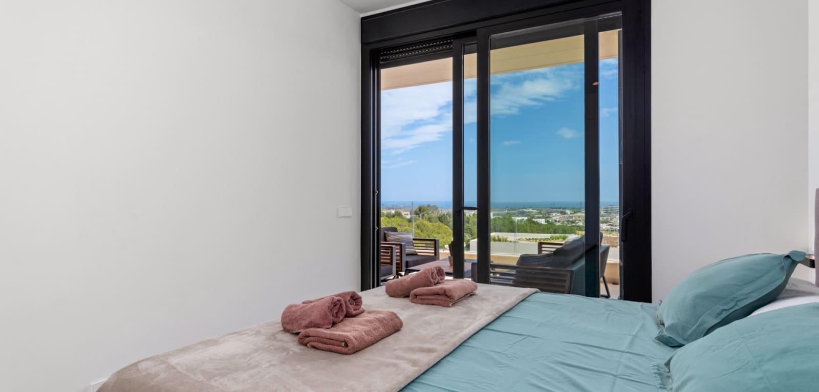 Apartamento de 2 habitaciones en Las Colinas Golf en venta con piscina - 479.000 € (Ref: 9462831)