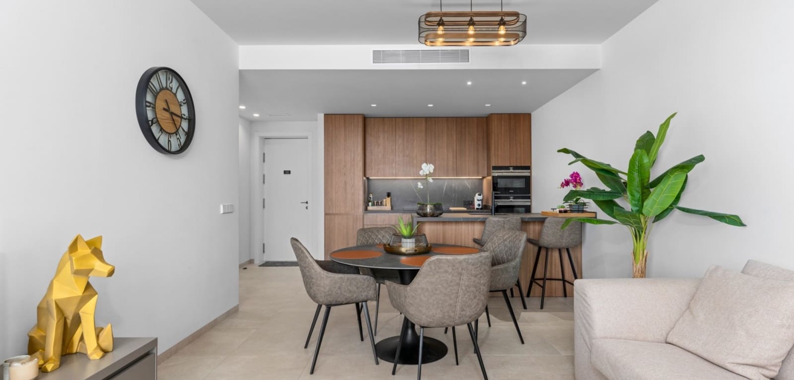 Apartamento de 2 habitaciones en Las Colinas Golf en venta con piscina - 479.000 € (Ref: 9462831)