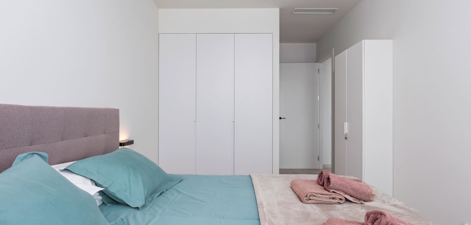 Apartamento de 2 habitaciones en Las Colinas Golf en venta con piscina - 479.000 € (Ref: 9462831)