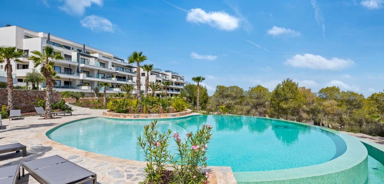 Apartamento de 2 habitaciones en Las Colinas Golf en venta con piscina - 479.000 € (Ref: 9462831)