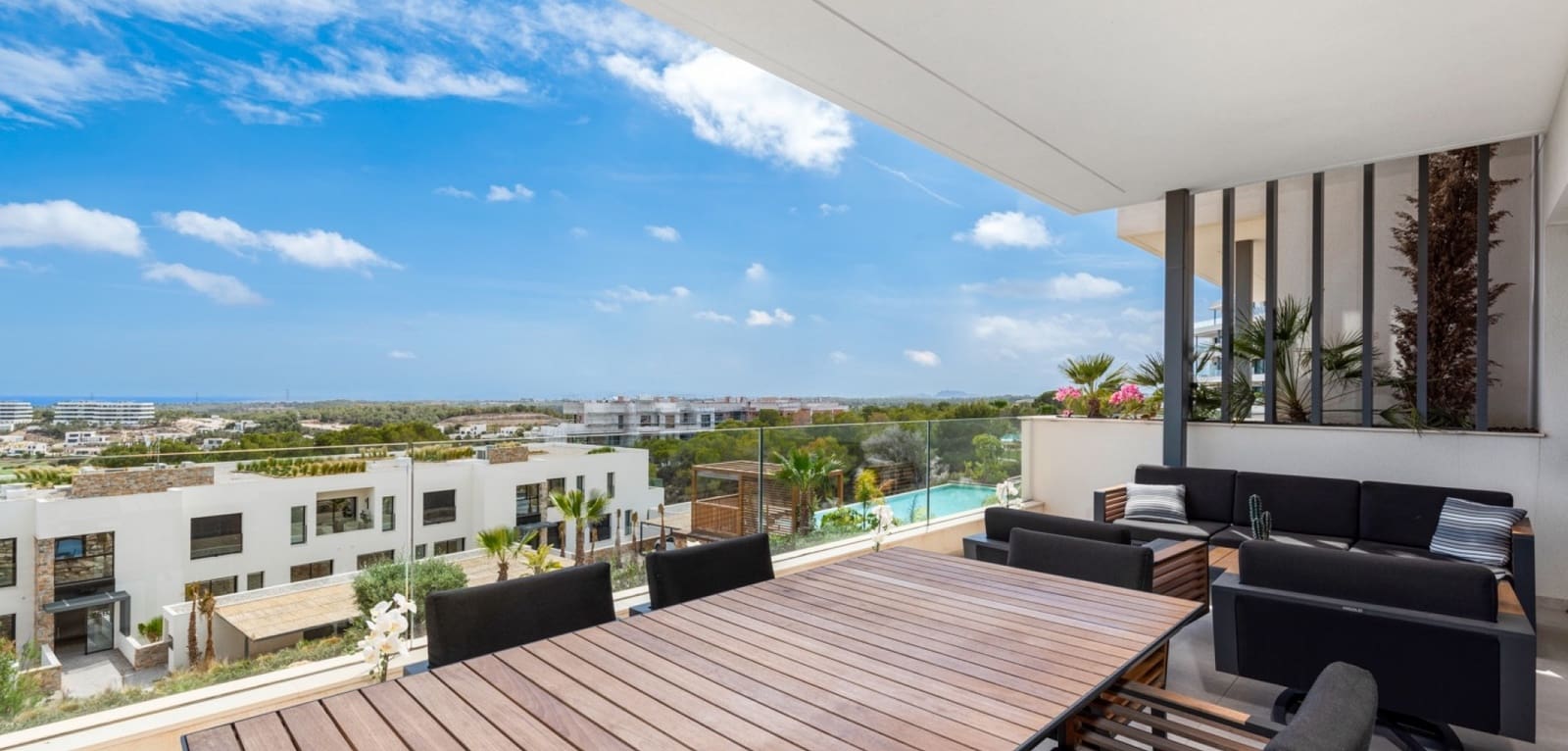 Apartamento de 2 habitaciones en Las Colinas Golf en venta con piscina - 479.000 € (Ref: 9462831)