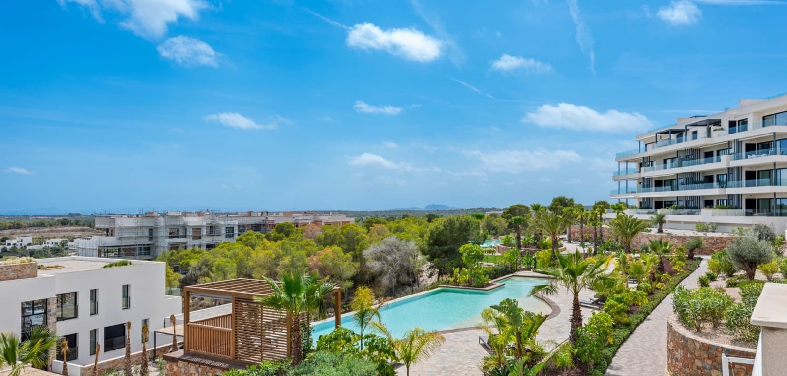 Apartamento de 2 habitaciones en Las Colinas Golf en venta con piscina - 479.000 € (Ref: 9462831)