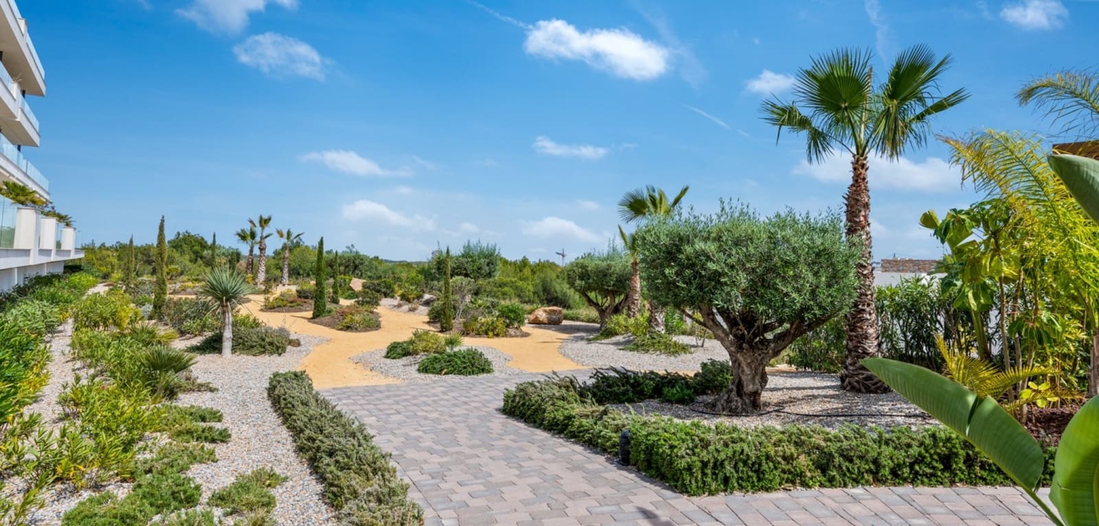 Apartamento de 2 habitaciones en Las Colinas Golf en venta con piscina - 479.000 € (Ref: 9462831)