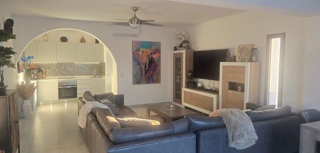 5 bedroom Villa for sale in Ciudad Quesada, Rojales with pool - € 498,000 (Ref: 9462833)