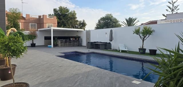 5 bedroom Villa for sale in Ciudad Quesada, Rojales with pool - € 498,000 (Ref: 9462833)