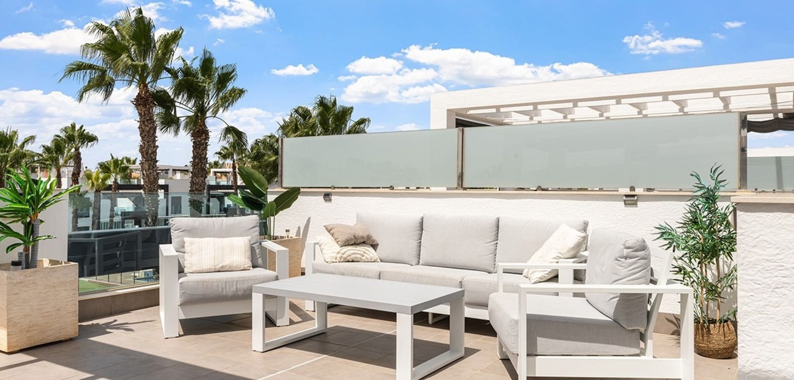 Apartamento de 2 habitaciones en La Zenia en venta con piscina - 319.000 € (Ref: 9466203)