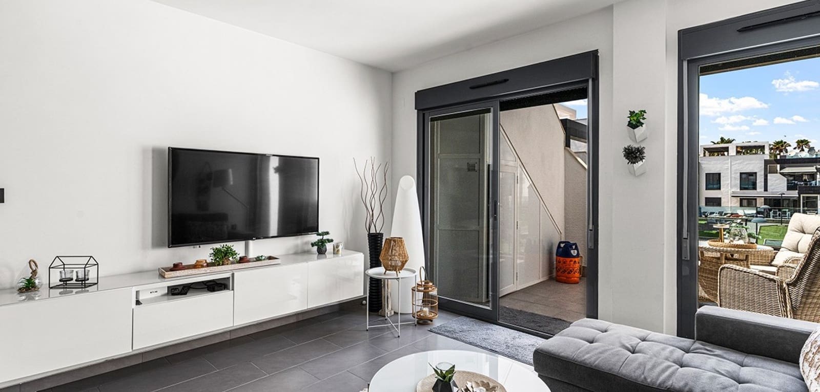 Apartamento de 2 habitaciones en La Zenia en venta con piscina - 319.000 € (Ref: 9466203)