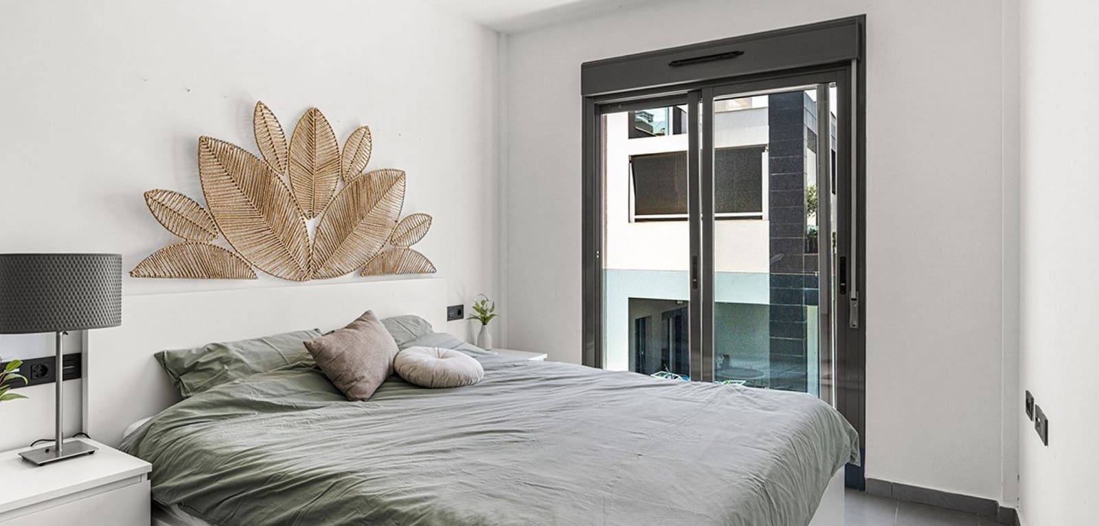 Apartamento de 2 habitaciones en La Zenia en venta con piscina - 319.000 € (Ref: 9466203)