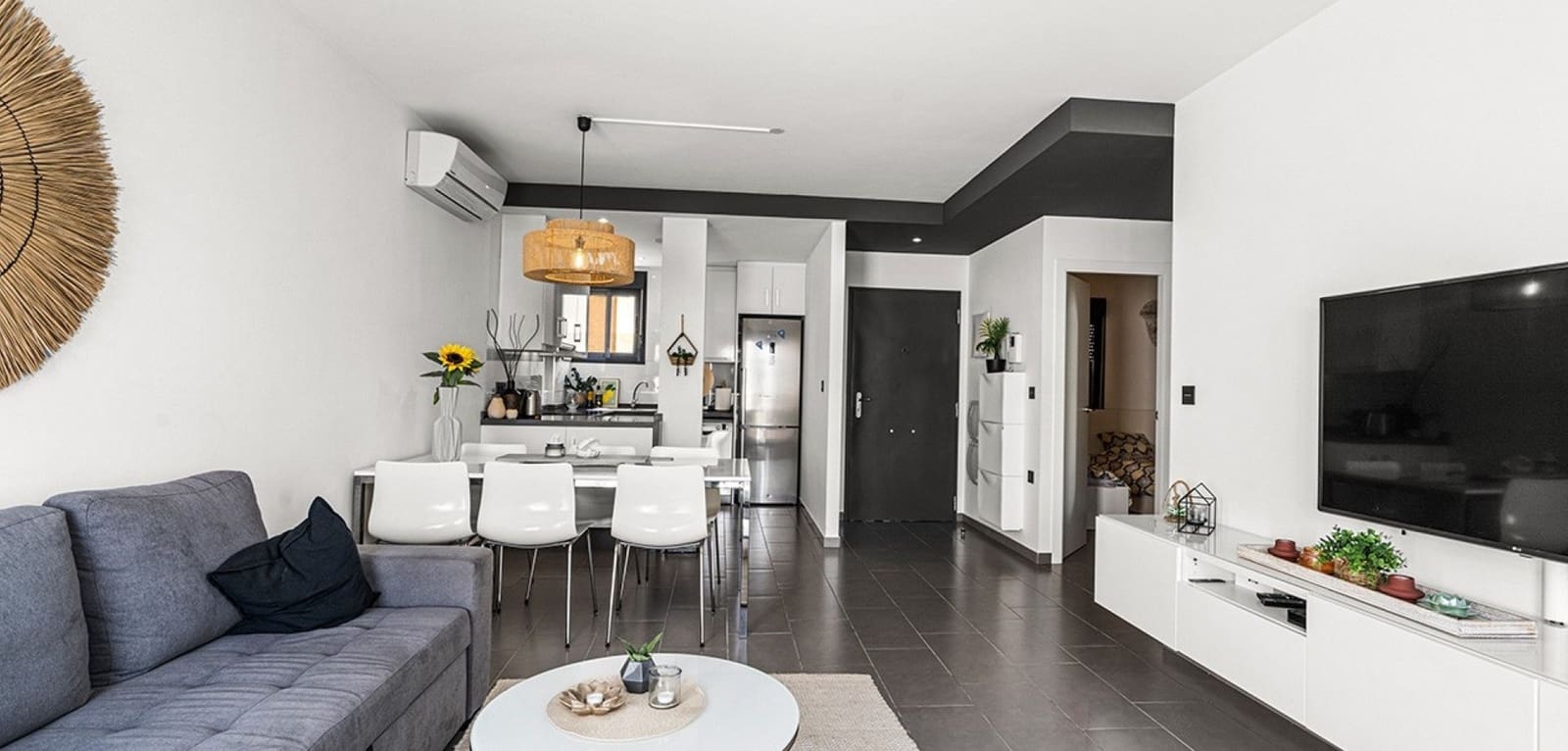 Apartamento de 2 habitaciones en La Zenia en venta con piscina - 319.000 € (Ref: 9466203)