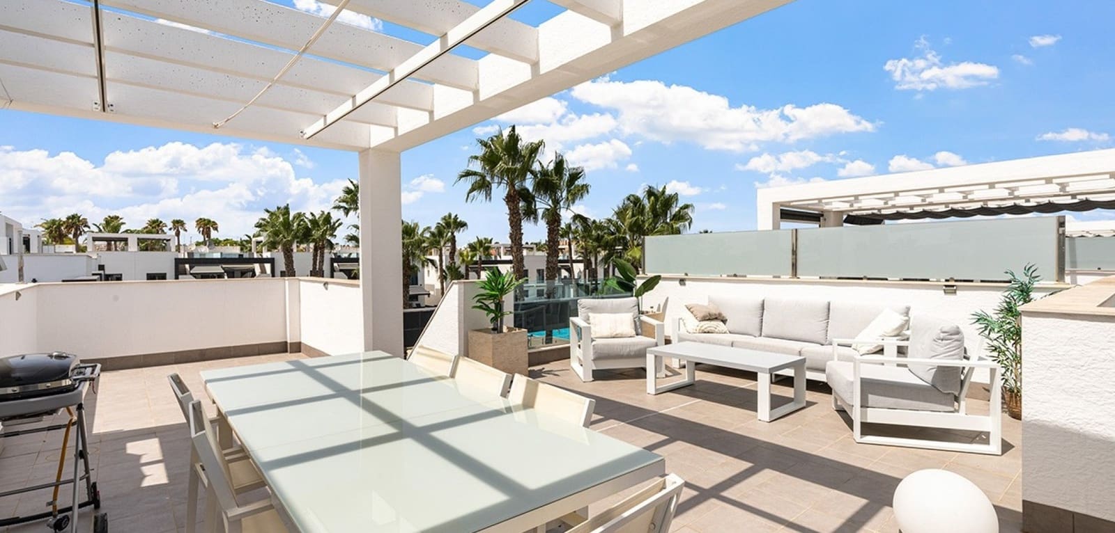 Apartamento de 2 habitaciones en La Zenia en venta con piscina - 319.000 € (Ref: 9466203)