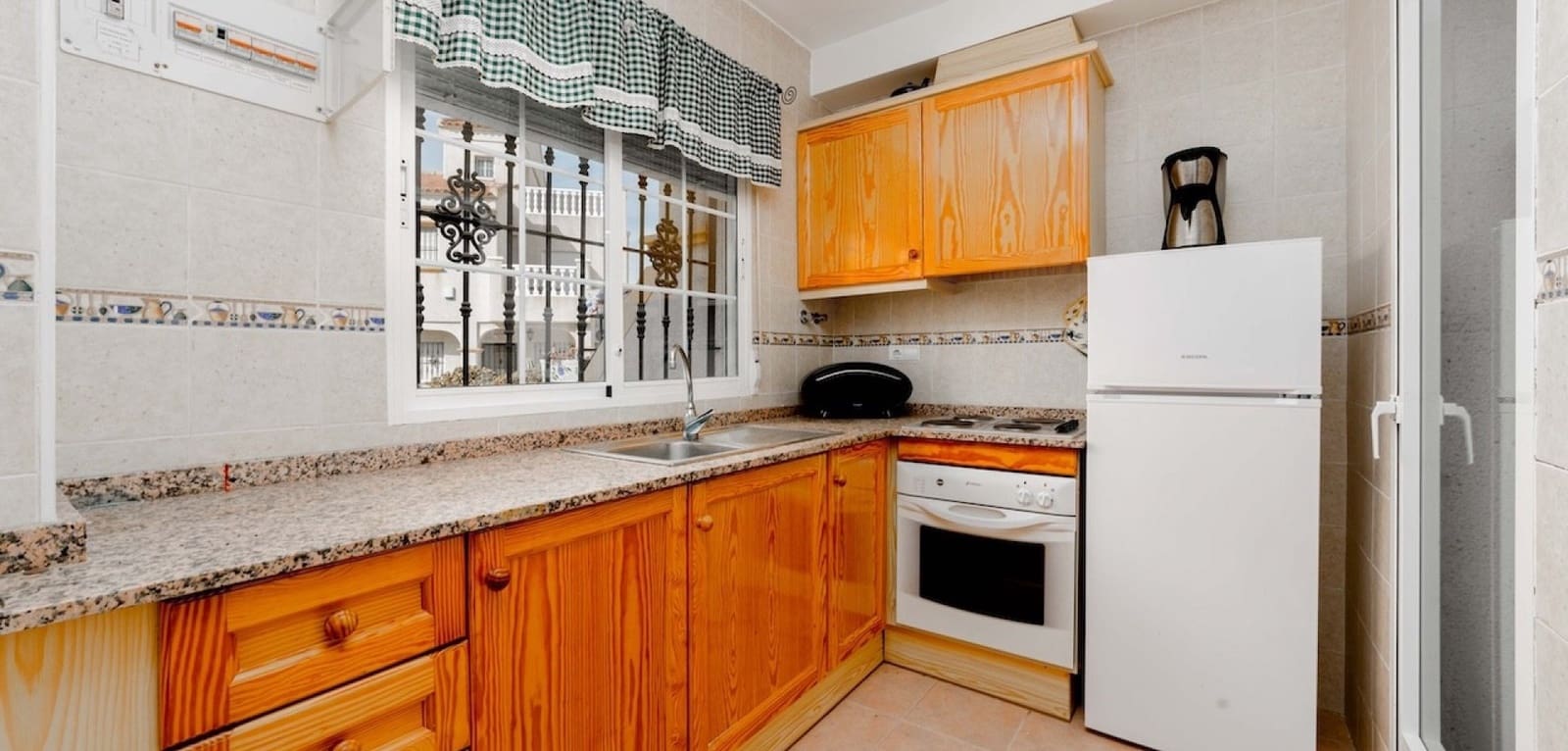 Casa de 2 habitaciones en Villamartin en venta con piscina - 149.000 € (Ref: 9466204)