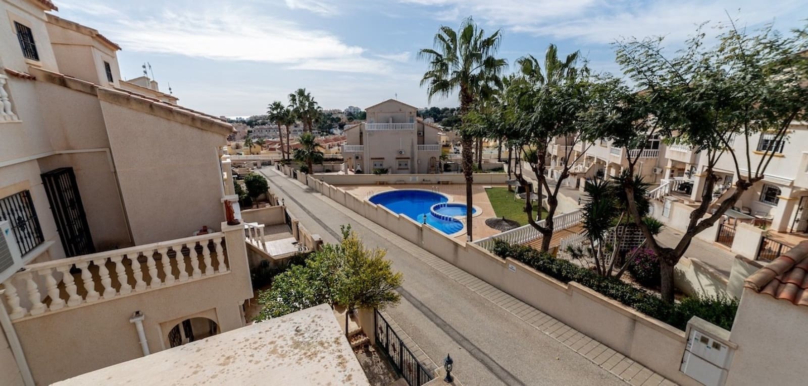 Casa de 2 habitaciones en Villamartin en venta con piscina - 149.000 € (Ref: 9466204)