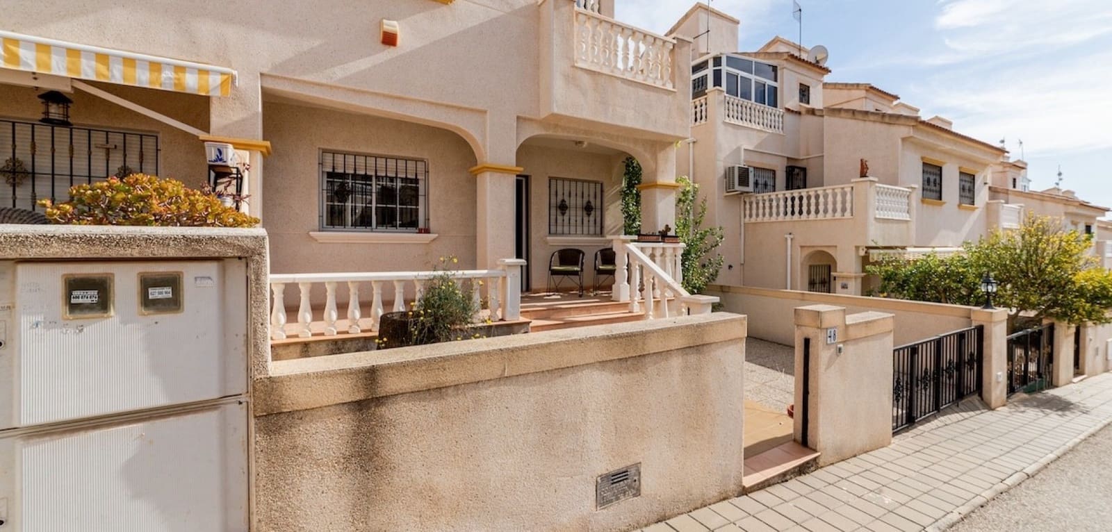 Casa de 2 habitaciones en Villamartin en venta con piscina - 149.000 € (Ref: 9466204)