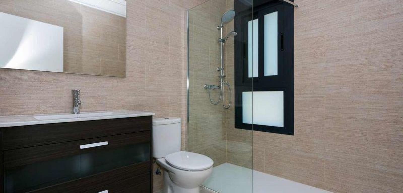 3 quarto Casa em Banda para venda em Daya Nueva com piscina - 365 000 € (Ref: 9466206)