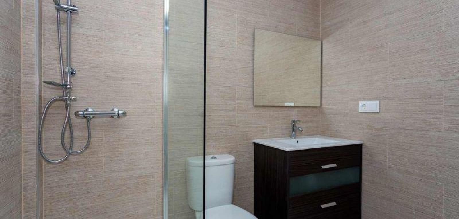 3 quarto Casa em Banda para venda em Daya Nueva com piscina - 365 000 € (Ref: 9466206)