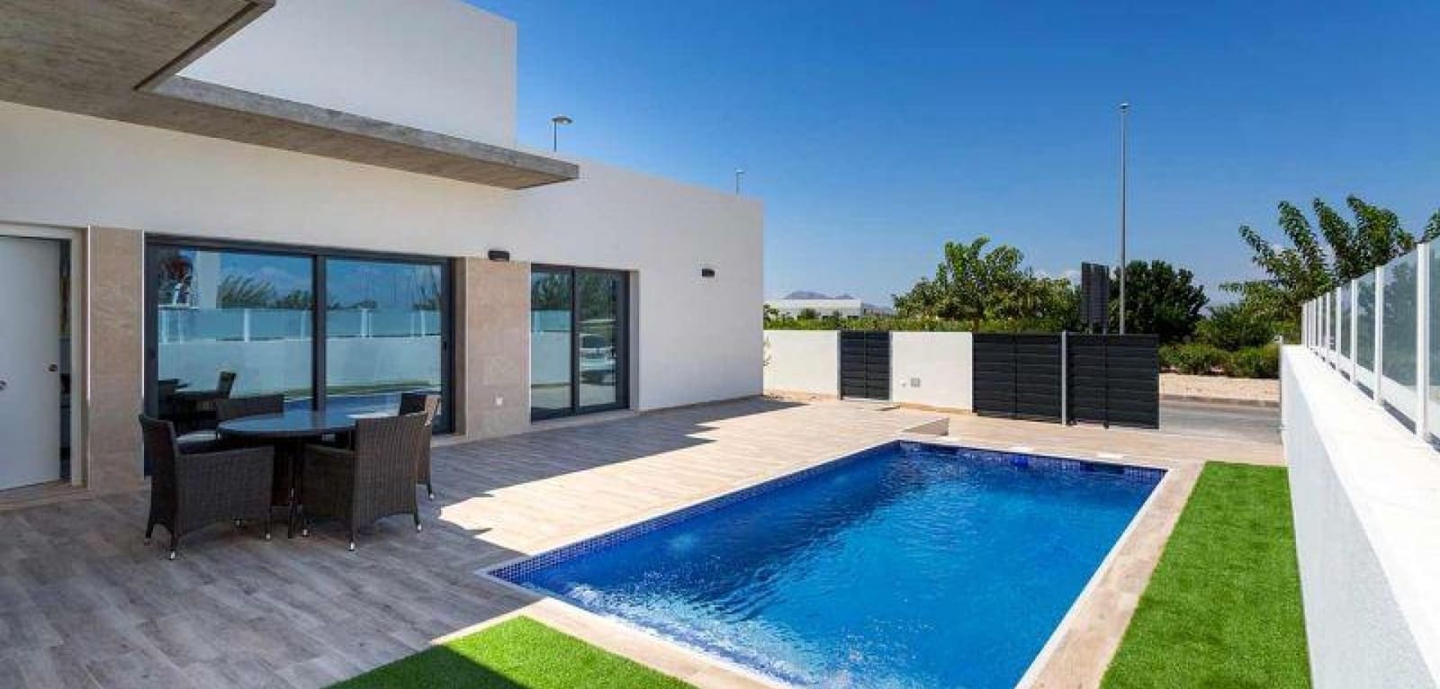 3 quarto Casa em Banda para venda em Daya Nueva com piscina - 365 000 € (Ref: 9466206)