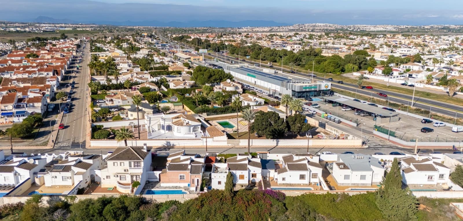 3 bedroom Villa for sale in San Luis with pool - € 330,000 (Ref: 9471014)