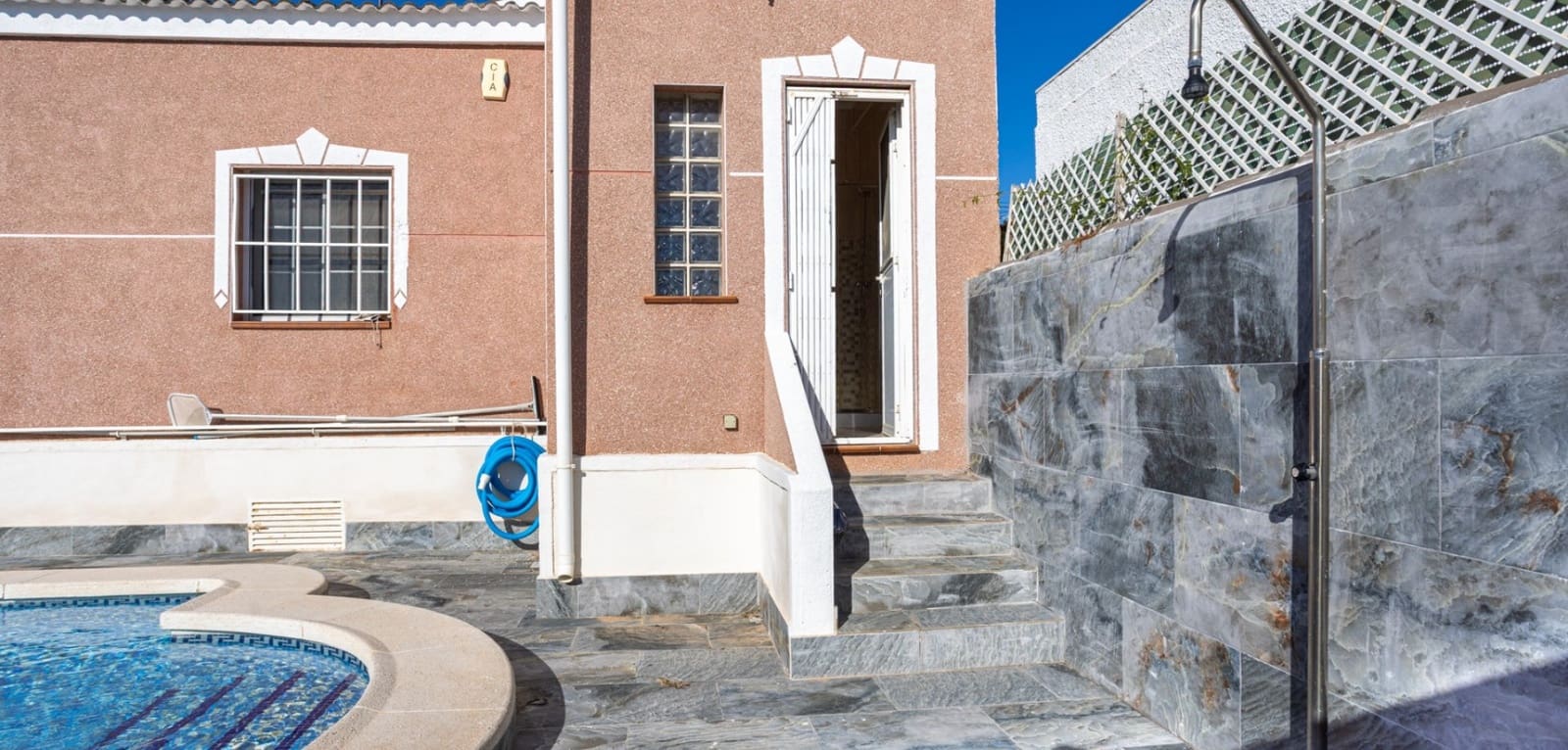 3 bedroom Villa for sale in San Luis with pool - € 330,000 (Ref: 9471014)