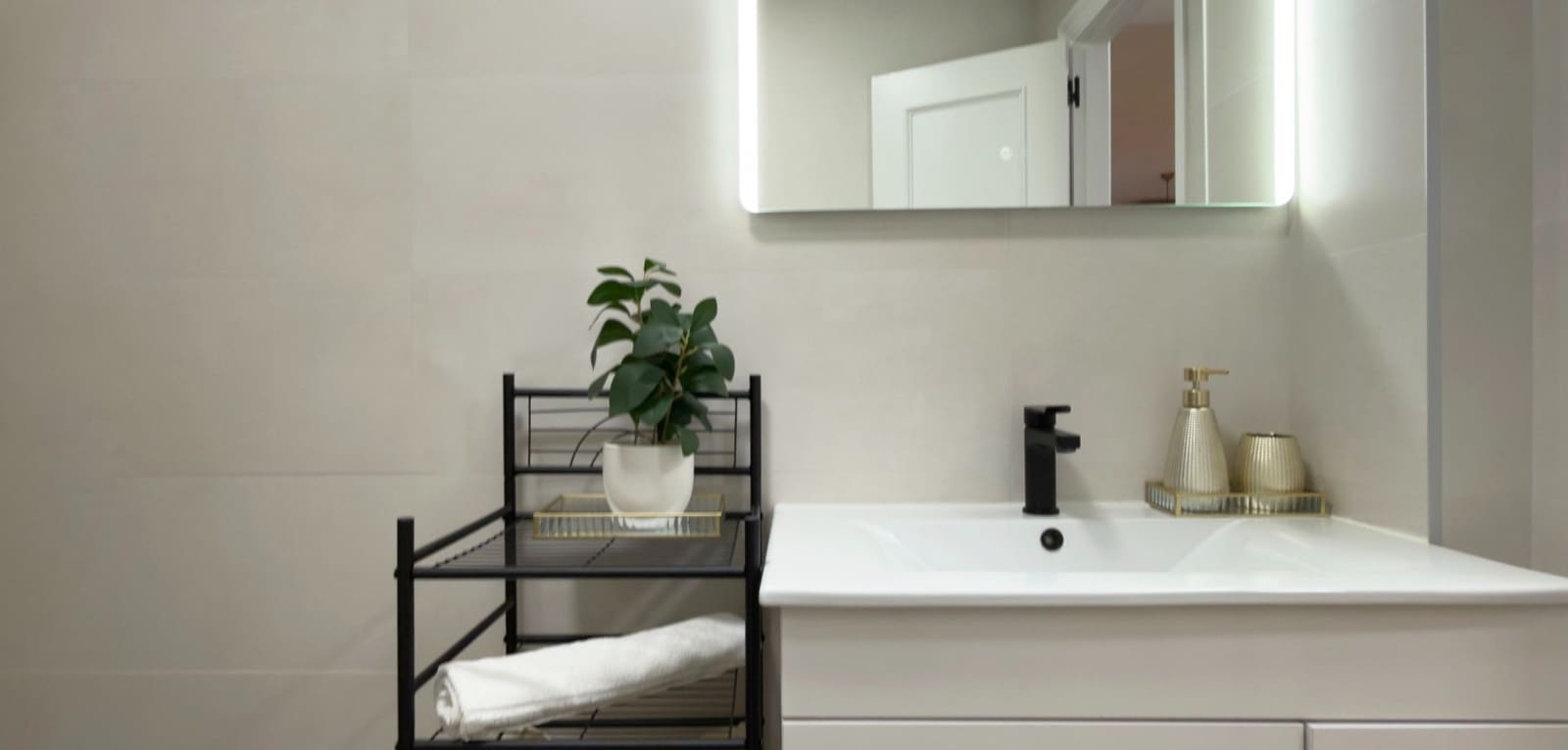 2 bedroom Apartment for sale in Torrevieja with pool - € 169,000 (Ref: 9480817)