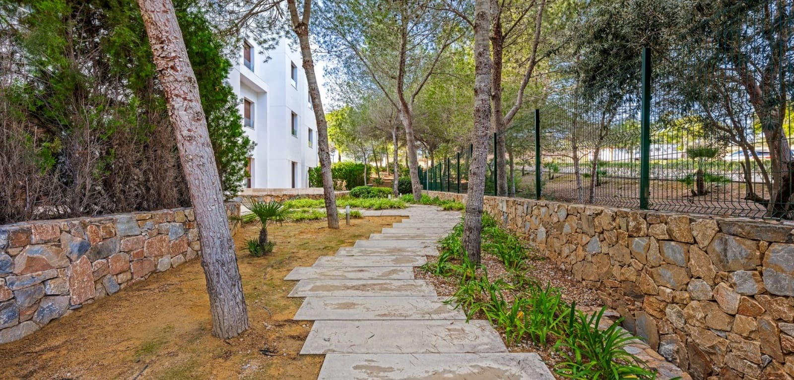 2 bedroom Apartment for sale in Las Colinas Golf with pool - € 349,000 (Ref: 9481438)