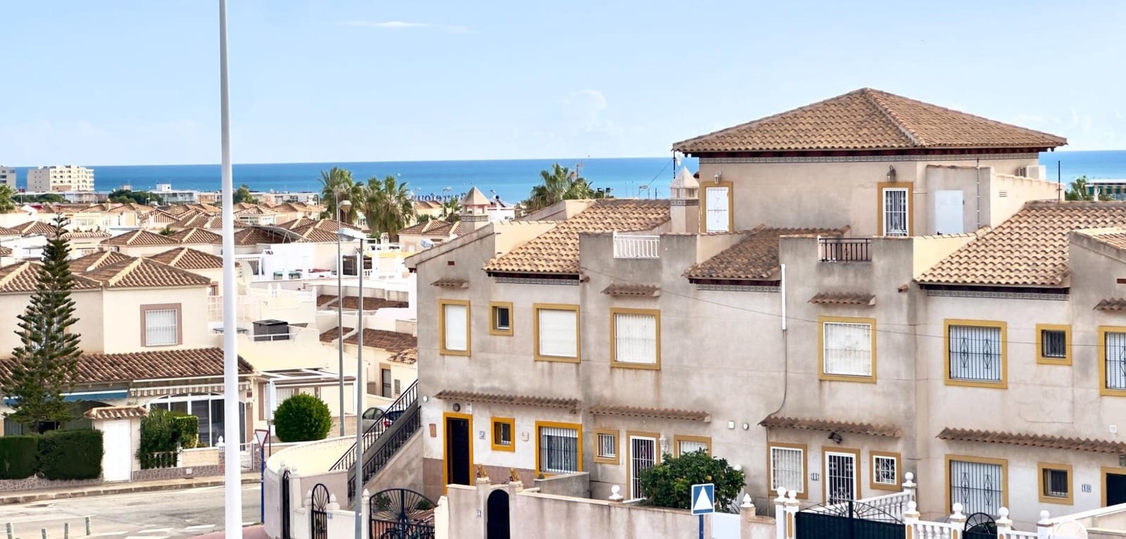 2 bedroom Apartment for sale in Playa Flamenca with pool - € 265,000 (Ref: 9486858)