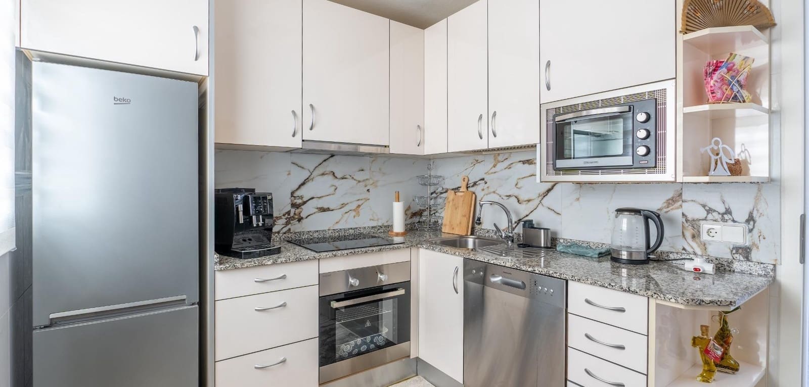 3 bedroom Villa for sale in Torrevieja with pool - € 360,000 (Ref: 9487153)