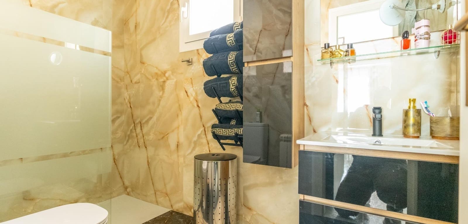 3 bedroom Villa for sale in Torrevieja with pool - € 360,000 (Ref: 9487153)