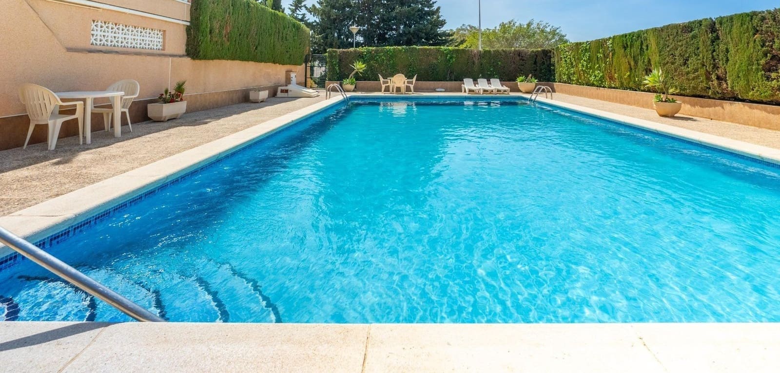 3 bedroom Villa for sale in Torrevieja with pool - € 360,000 (Ref: 9487153)
