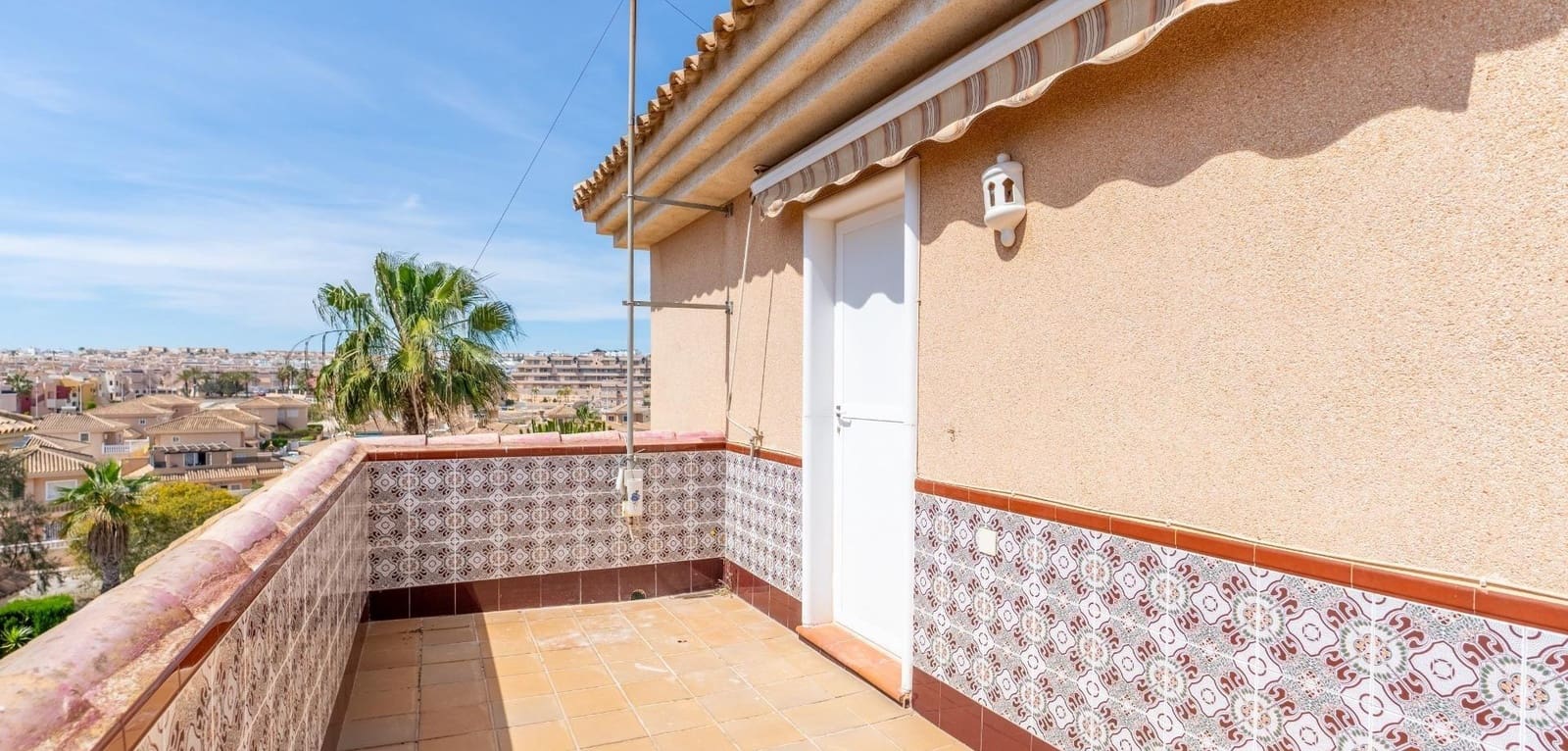 3 bedroom Villa for sale in Torrevieja with pool - € 360,000 (Ref: 9487153)